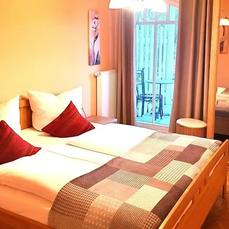 Strandpalais 10 Hotel